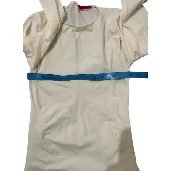 Spanx Classic Longsleeve Vanilla tummy control slimming top - Picture 3 of 5